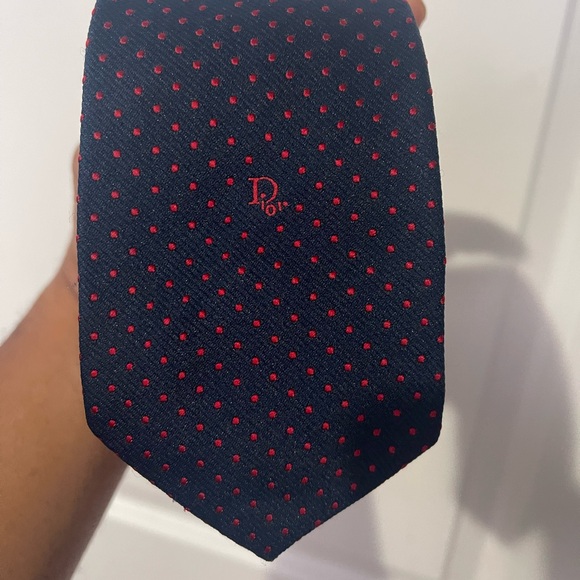 Christian Dior Tie Navy Blue with red tiny spots Sz Os - Picture 2 of 12